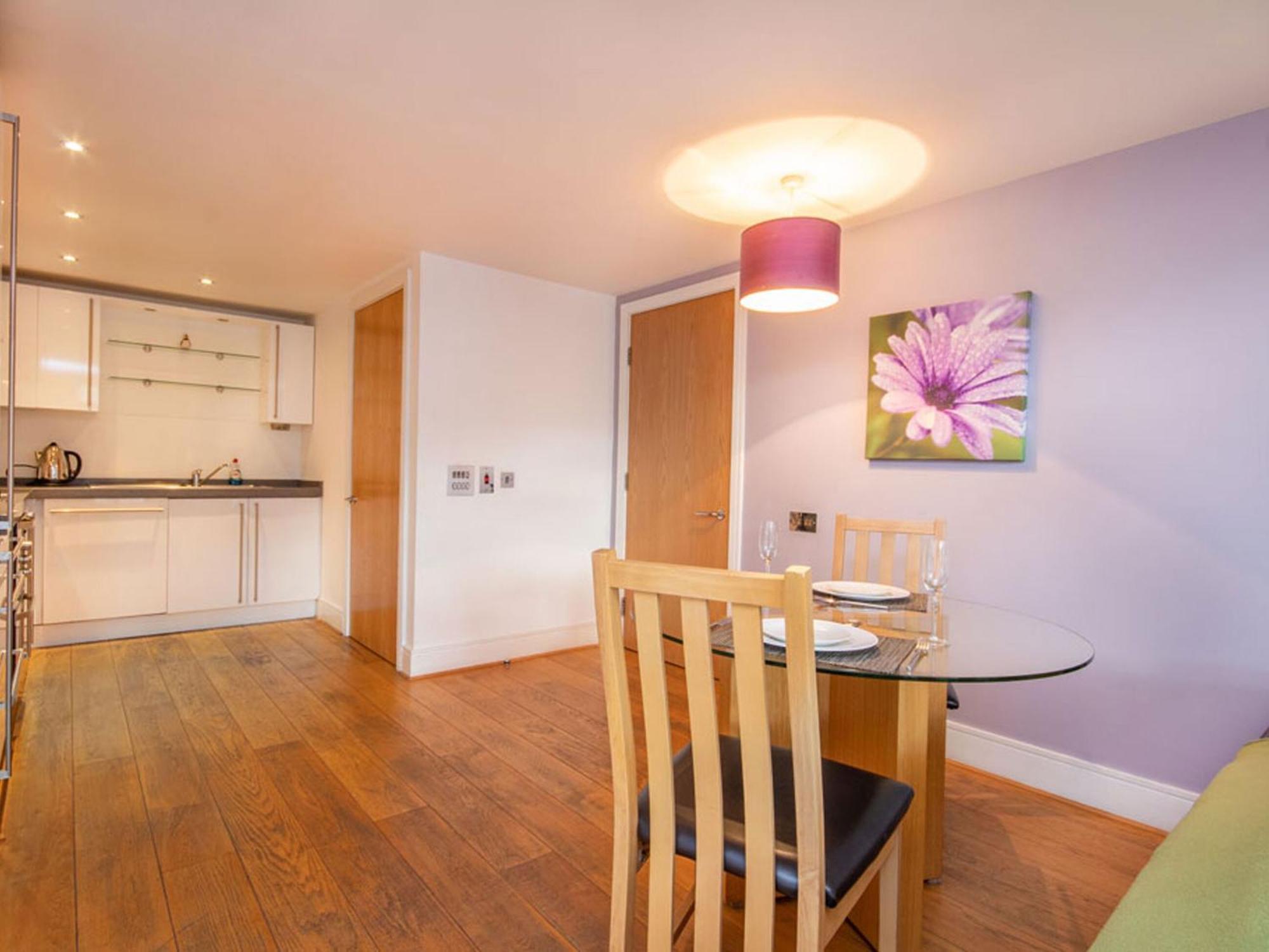 אינברנס 206 By The Bridge Apartment מראה חיצוני תמונה