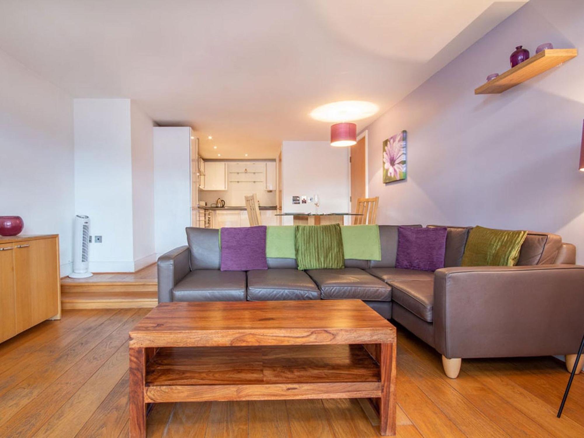 אינברנס 206 By The Bridge Apartment מראה חיצוני תמונה