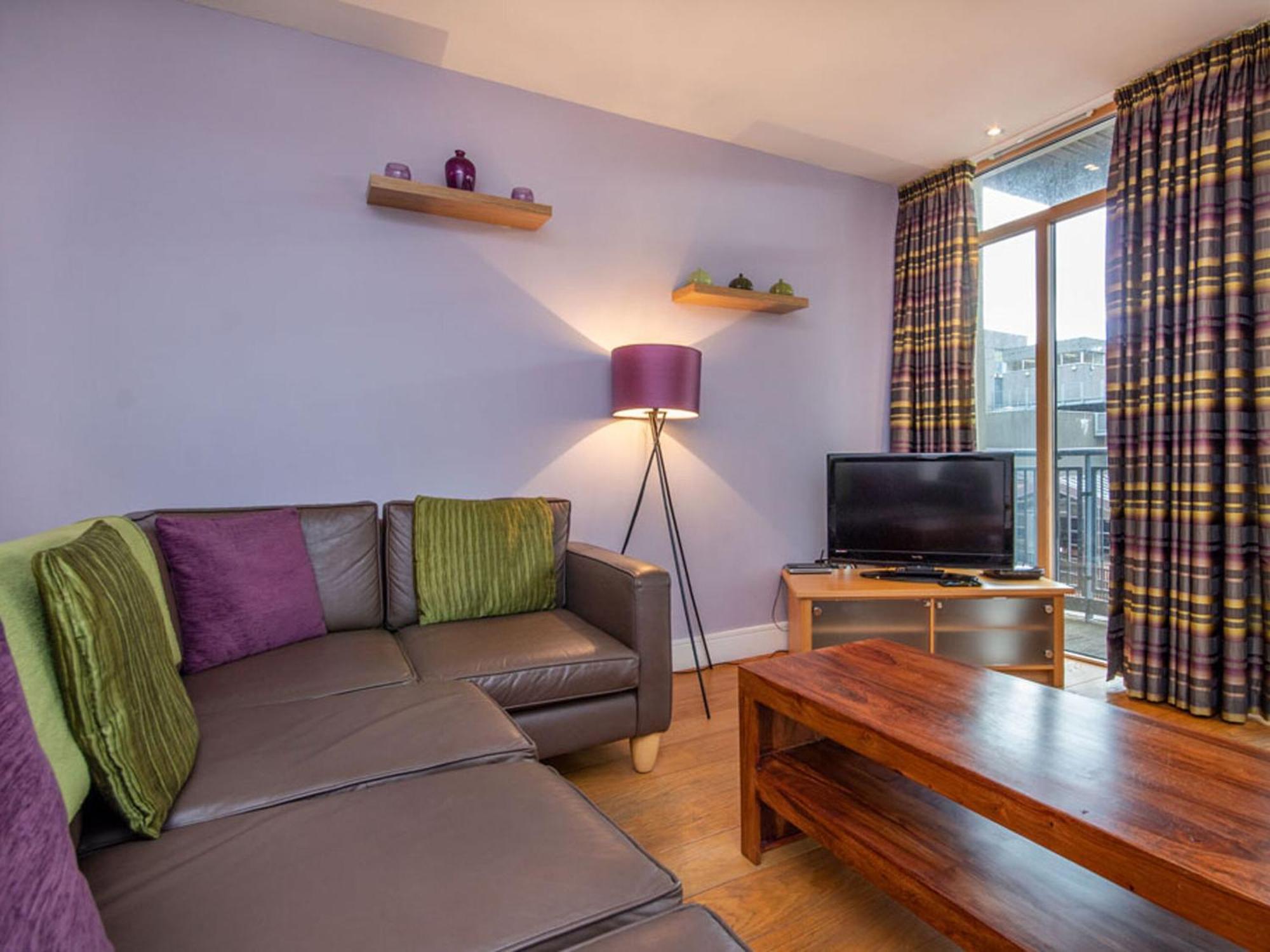 אינברנס 206 By The Bridge Apartment מראה חיצוני תמונה